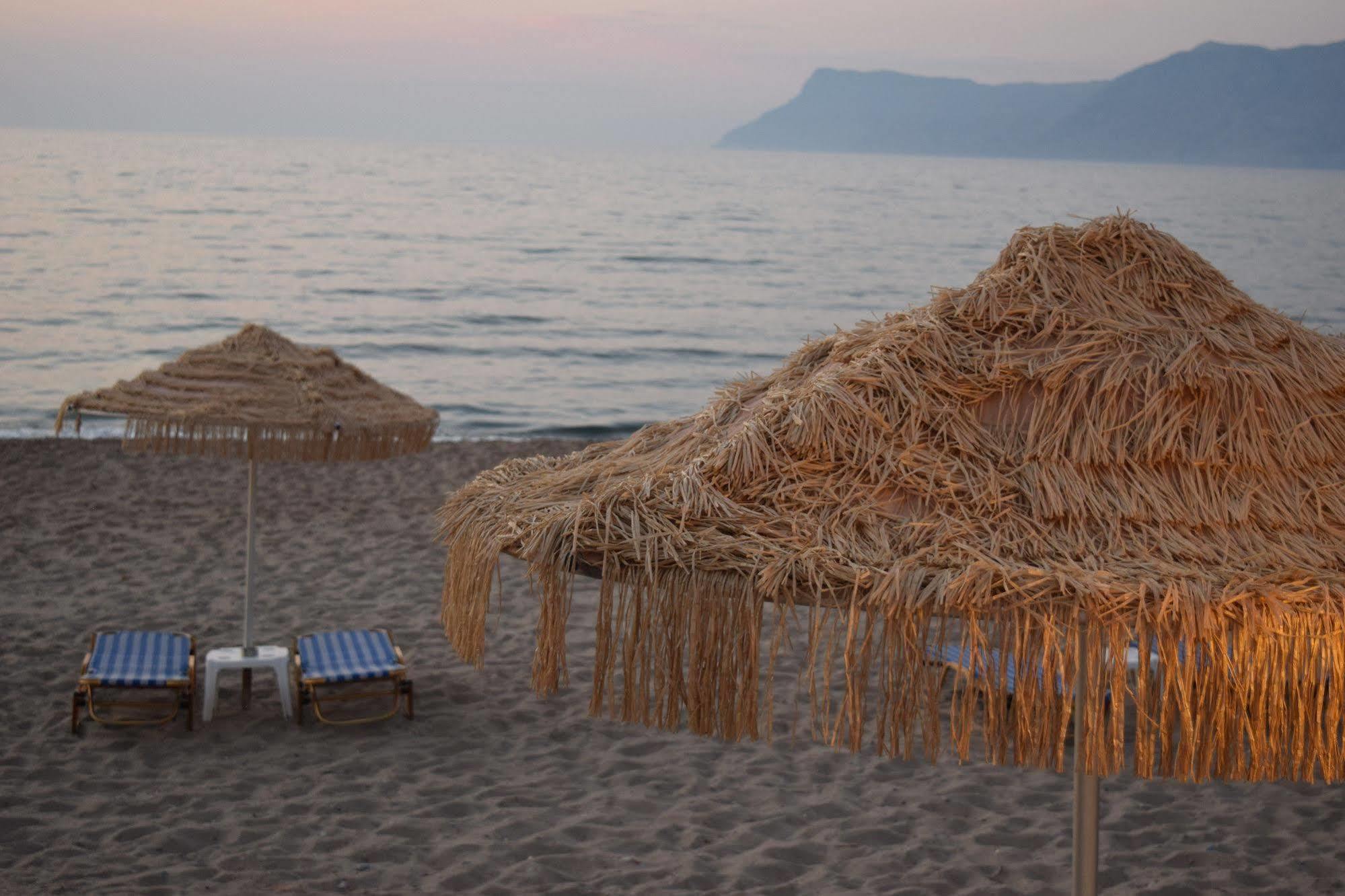 Mesogios Beach Korfalonas Exteriér fotografie